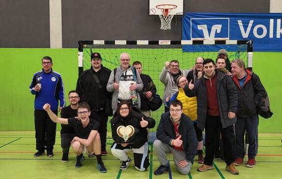 Lebenshilfe Bochum auf dem 2. Platz beim Volksbank-Hallen-Cup in Rees